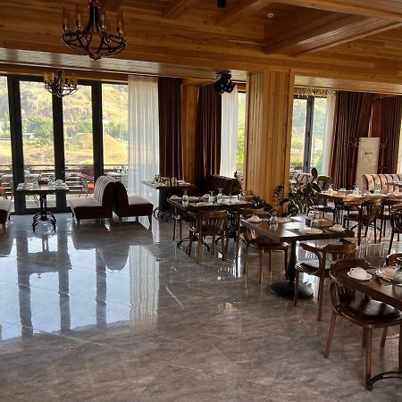 Le Chalet Mont And Restaurant Chorwoq Экстерьер фото