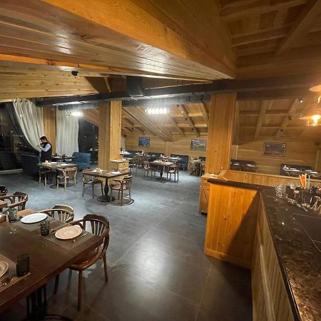 Le Chalet Mont And Restaurant Chorwoq Экстерьер фото